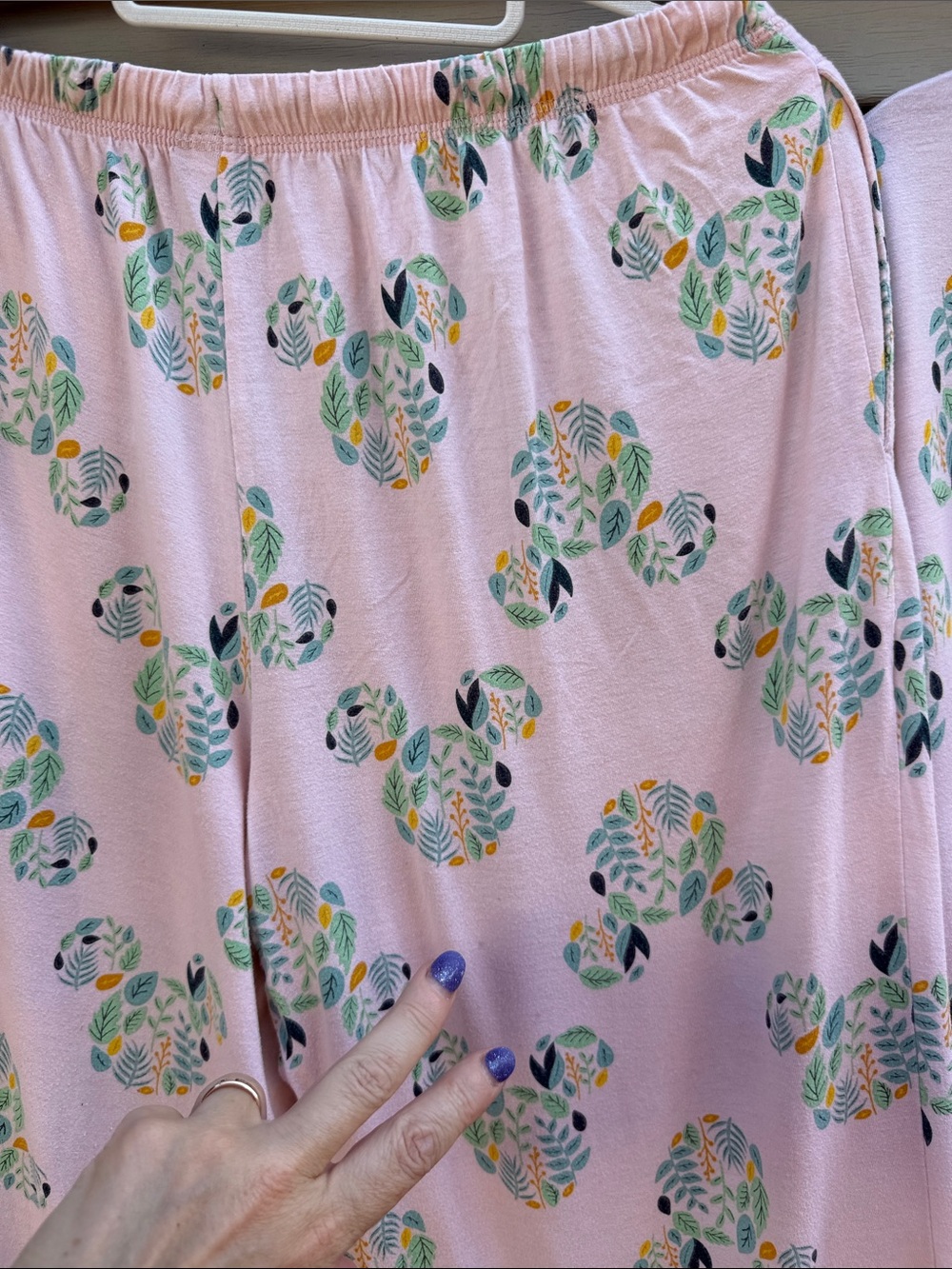 Disney 2 Piece Capri Pajama Set Mickey Mouse Pink Size M ( would fit L) - Picture 14 of 14